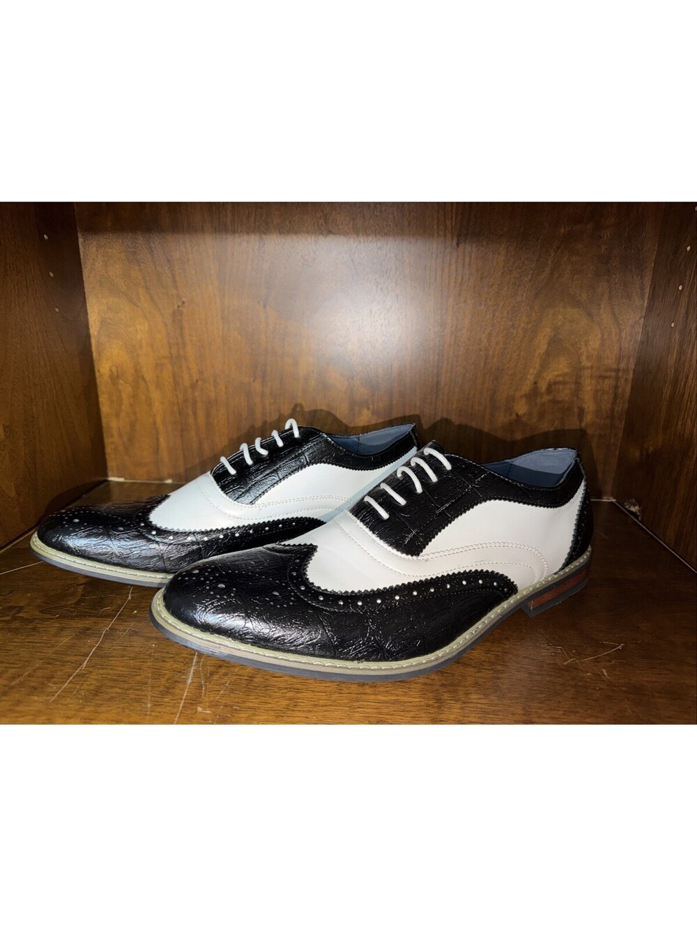 Metro Charm Men's Black/White Colorblock Wingtip Dress Shoes - Size 12 (D1)